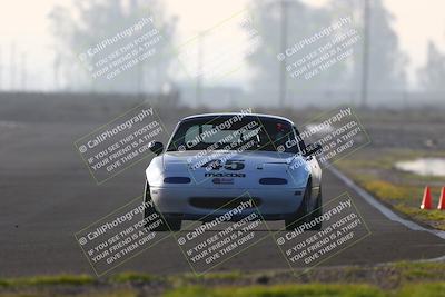 media/Jan-18-2026-CalClub SCCA (Sun) [[8bc6468723]]/Group 7 Race/Turn 1/